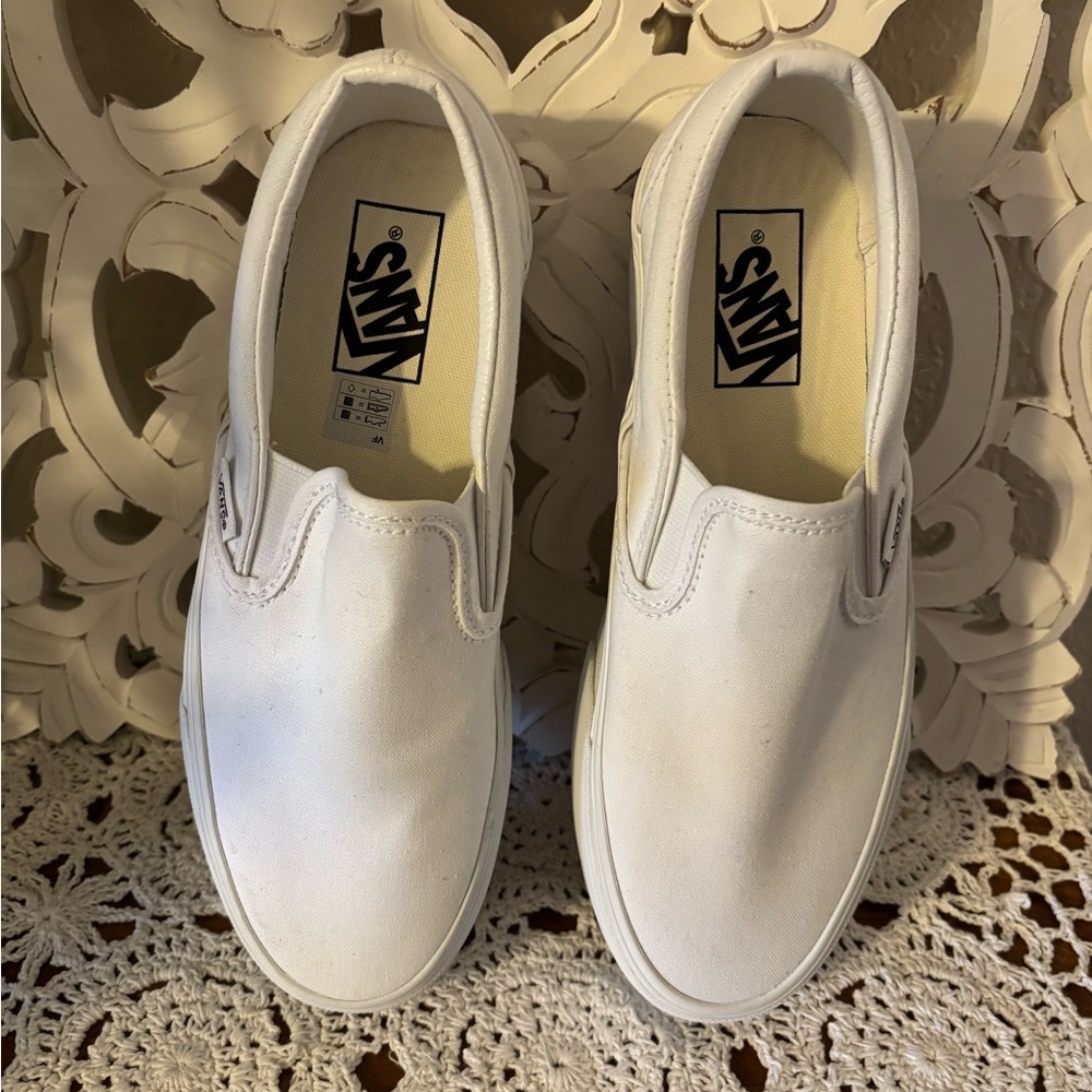Vans Ladies platform White Slip-On Shoes